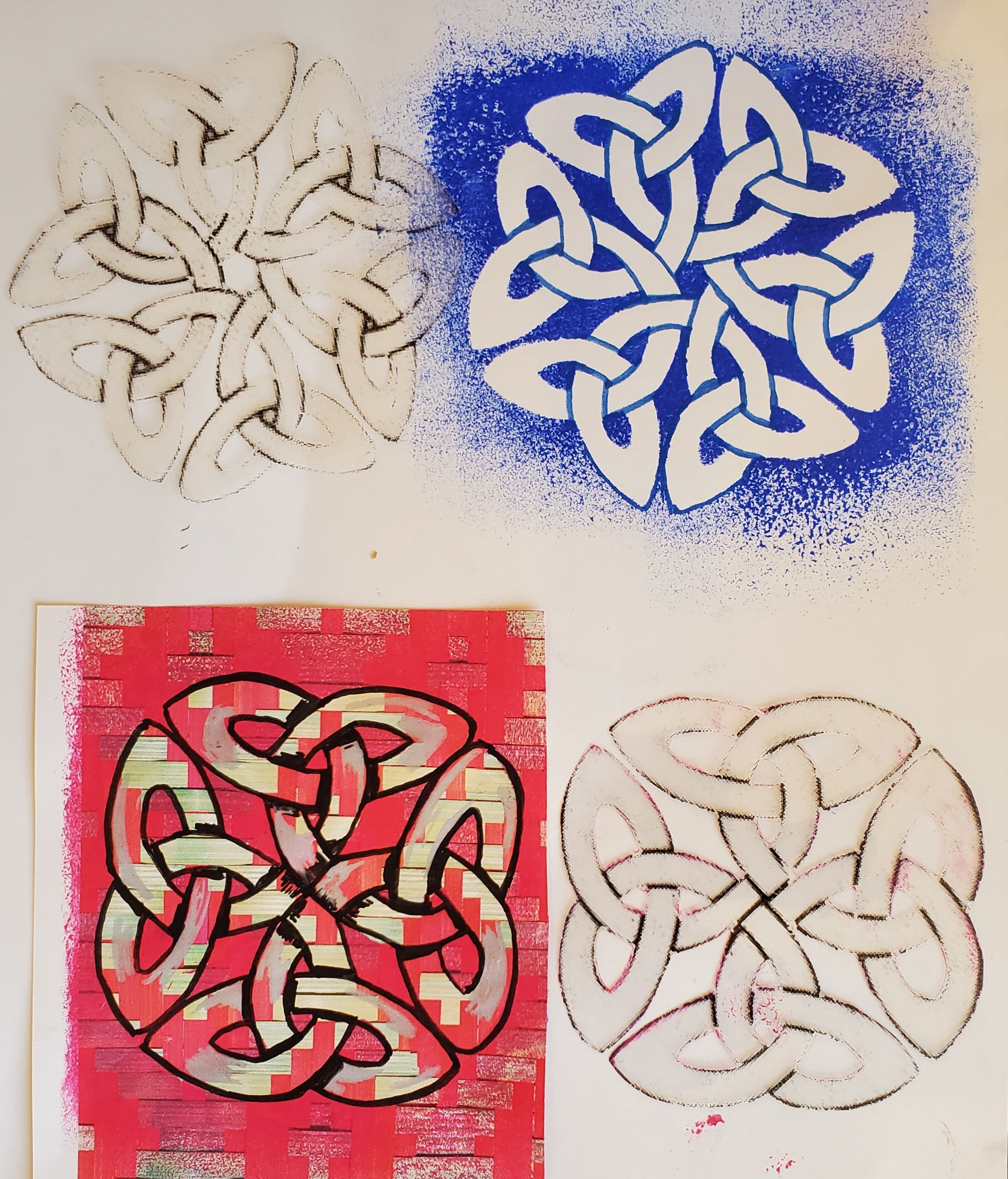 Sjablonen en hun afdruk met lakroller en verf